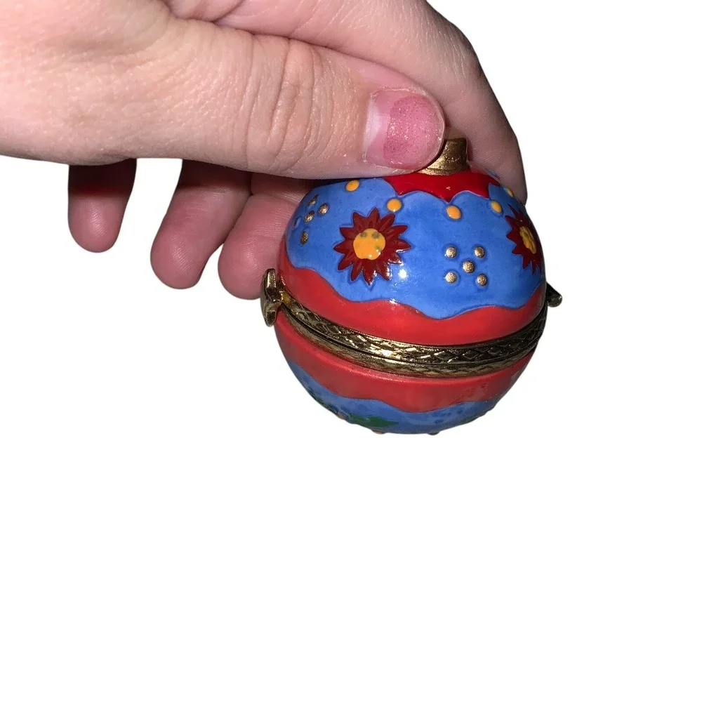 Enameled Metal Porcelain Small‎ Vintage Christmas Ornament Trinket Box Red Gold